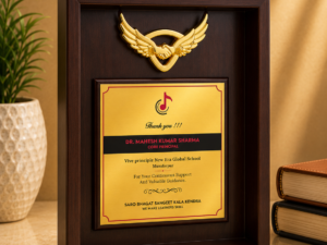 Premium wooden appreciation plaque with a gold handshake emblem — perfect for thanking clients, partners and team members.